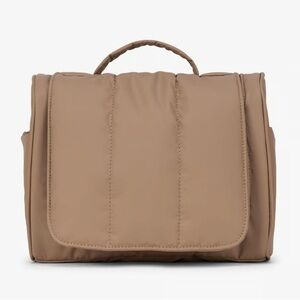 Luka Hanging Toiletry Bag in Chocolate